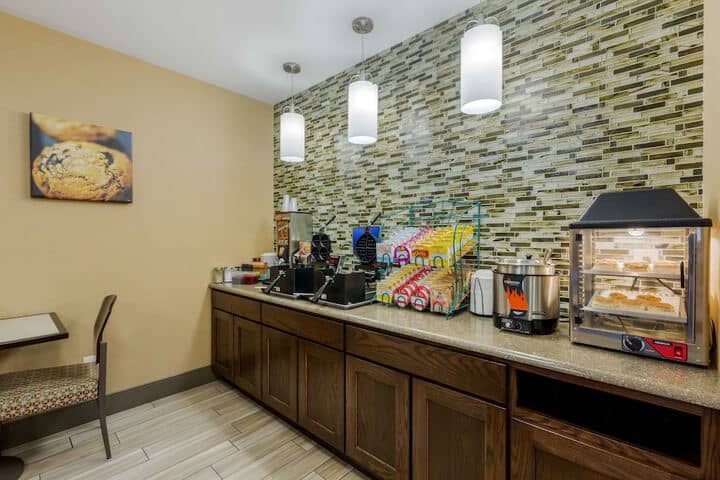 Breakfast area